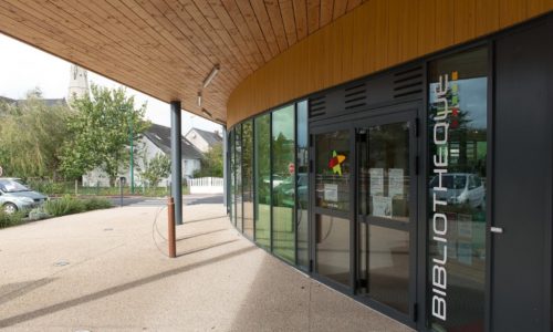 bibliotheque sainte anne sur brivet.jpg